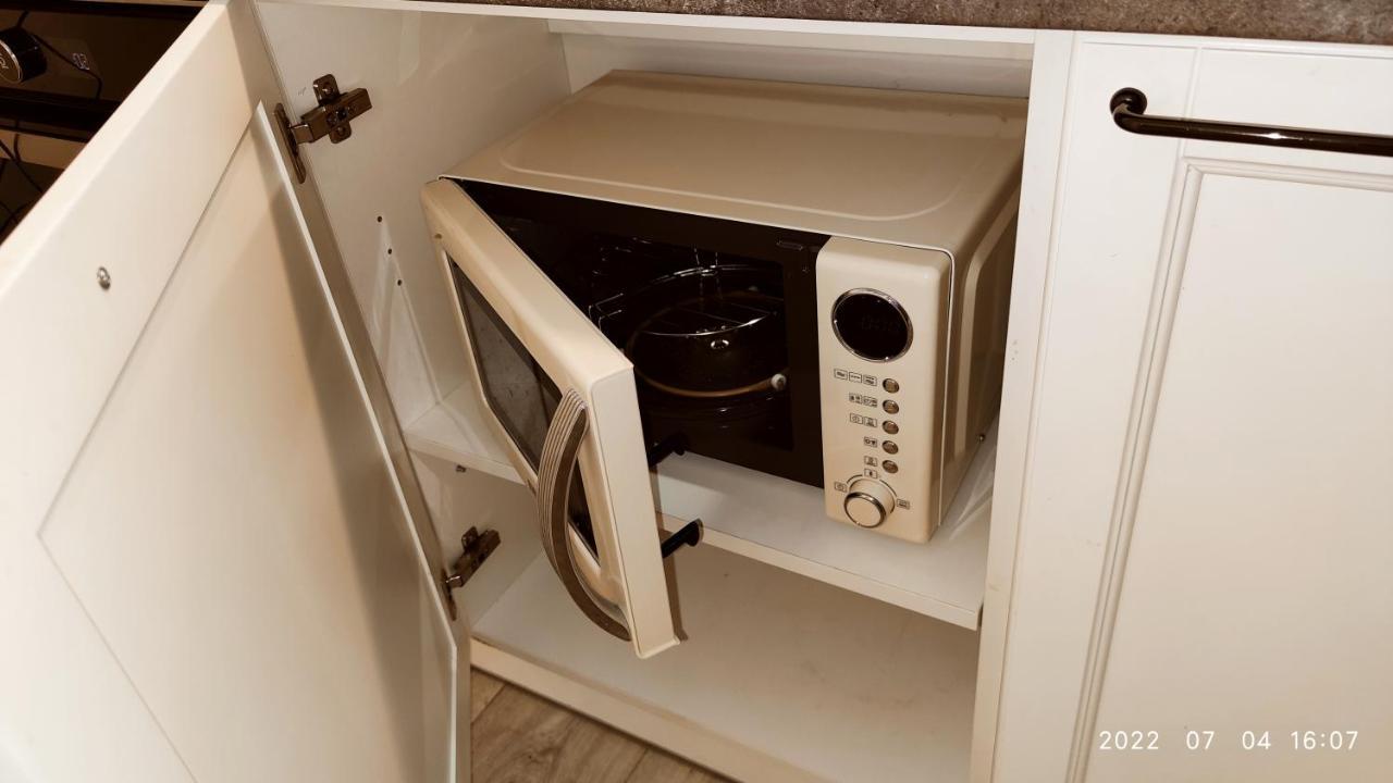 Happy Inn Just Studio, Self Check-In-24X7,Parking-In-The-Underground-Garage VNO Dış mekan fotoğraf