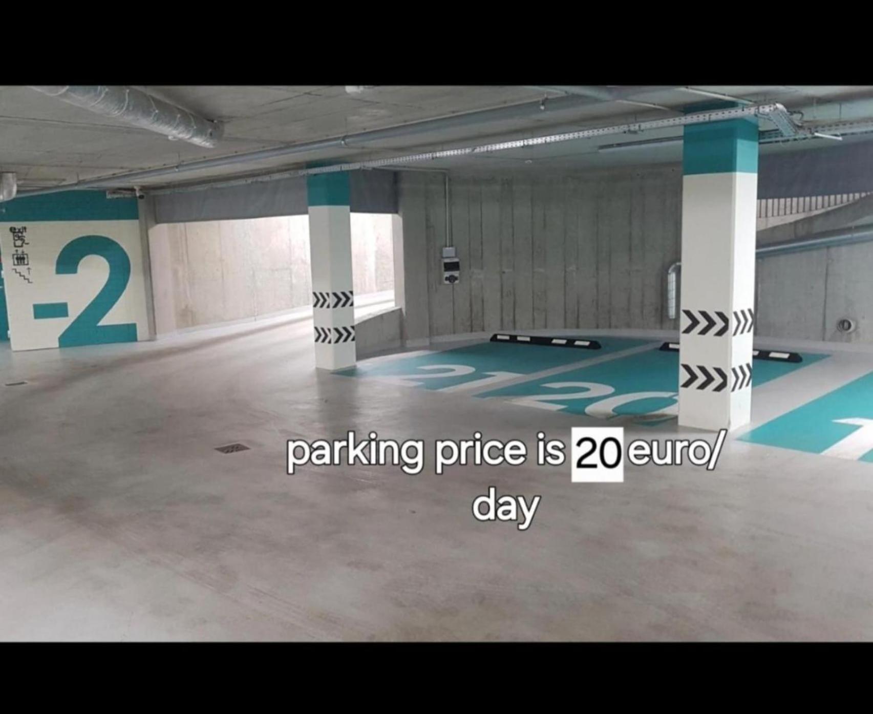 Happy Inn Just Studio, Self Check-In-24X7,Parking-In-The-Underground-Garage VNO Dış mekan fotoğraf